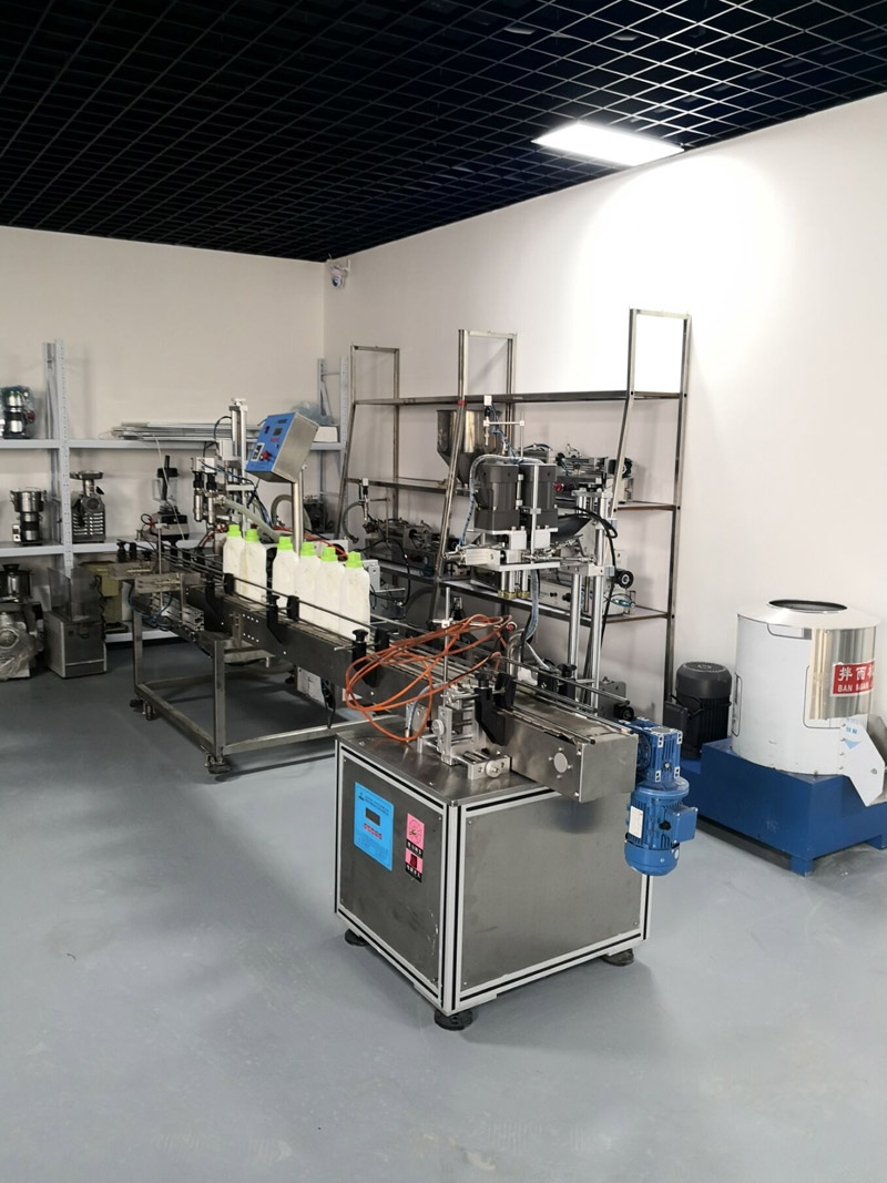 灌裝機展示區域